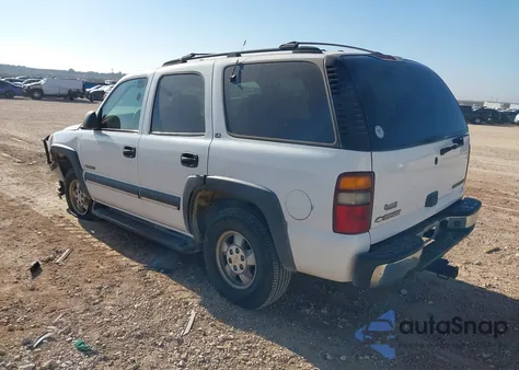 2002 Chevrolet Tahoe Ls z USA, uszkodzony, nr VIN 1GNEC13Z22J205742